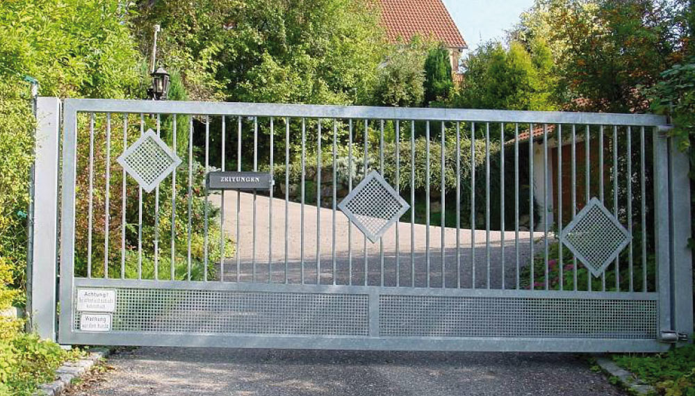 Hoftor mit individuellem Design