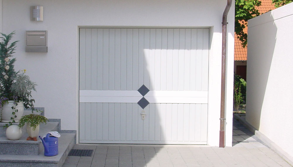 Schwingtor mit individuellem Design